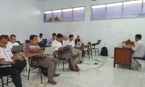 Penuhi 3 Capaian dari 8 IKU PT Mahasiswa dan Dosen FKOM UNIKU Daftarkan 71 Hak Cipta